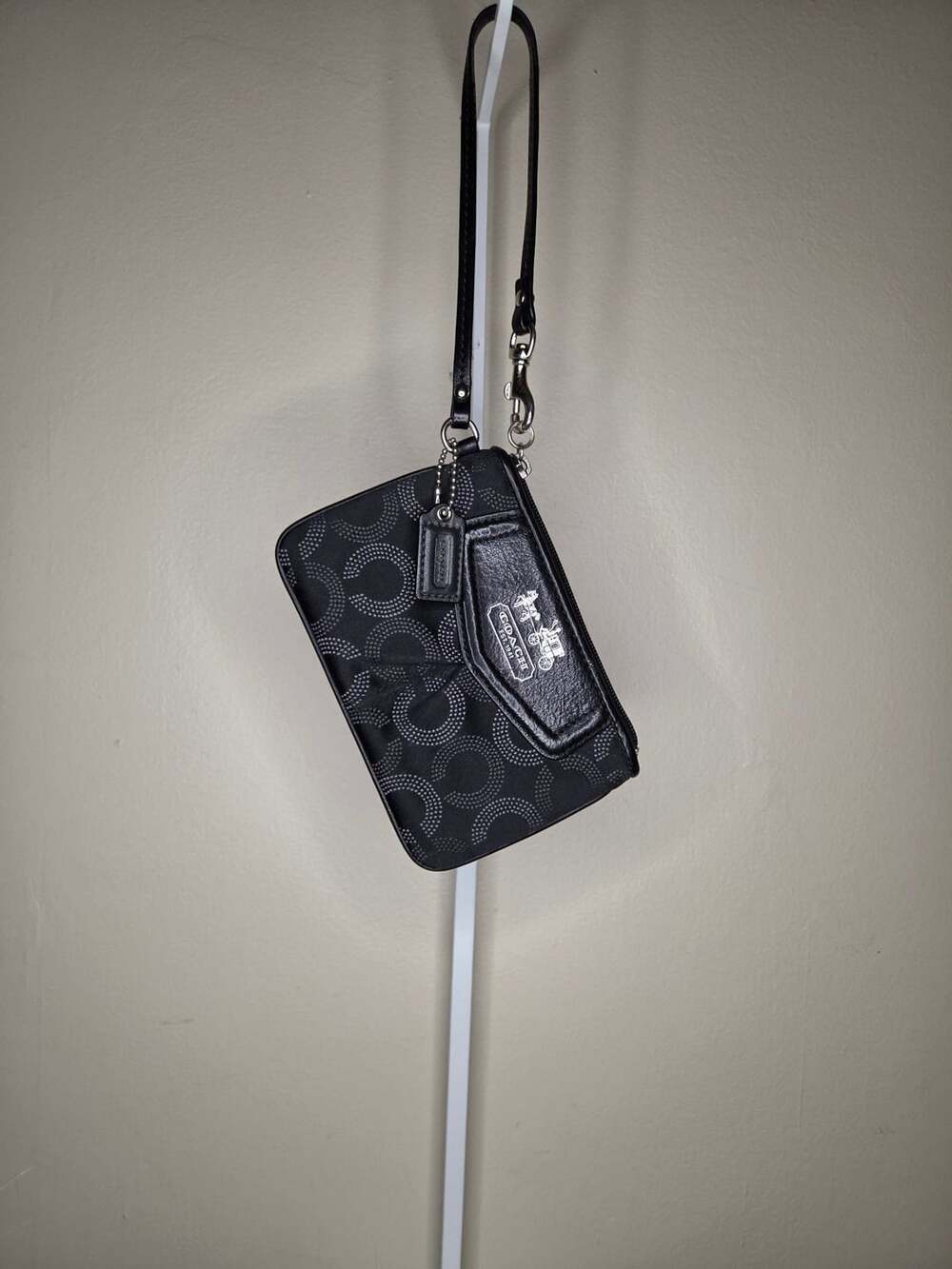 Coach Madison Op Art Black Wristlet